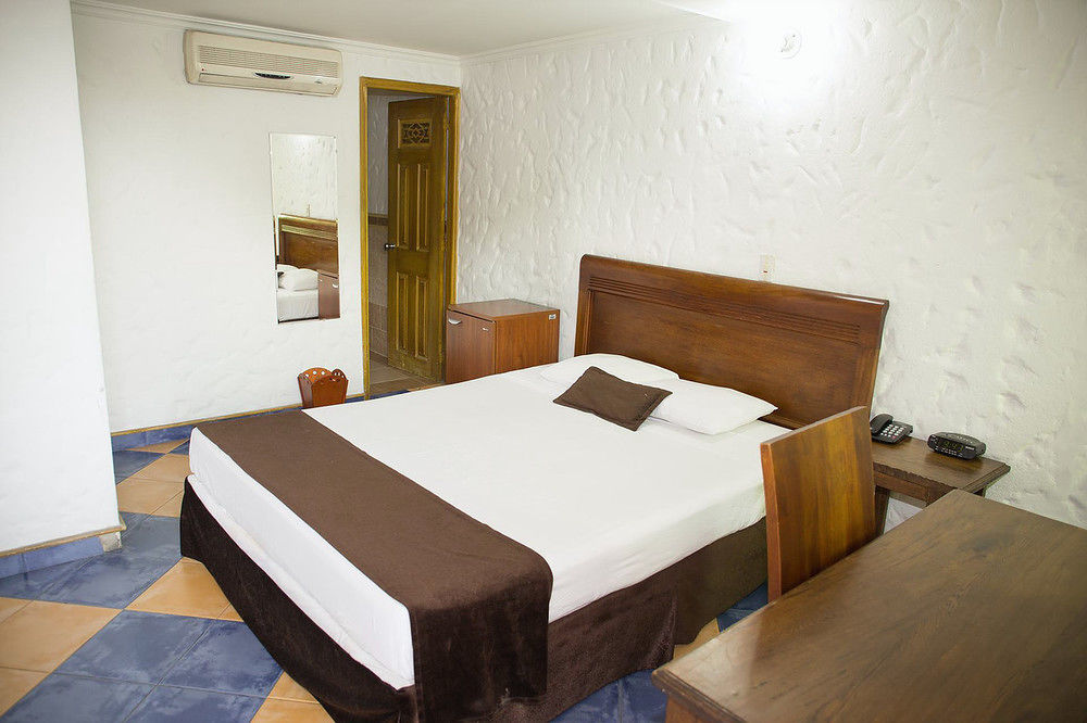 Hotel Ayenda 1223 Porton De La 10 à Medellín Extérieur photo
