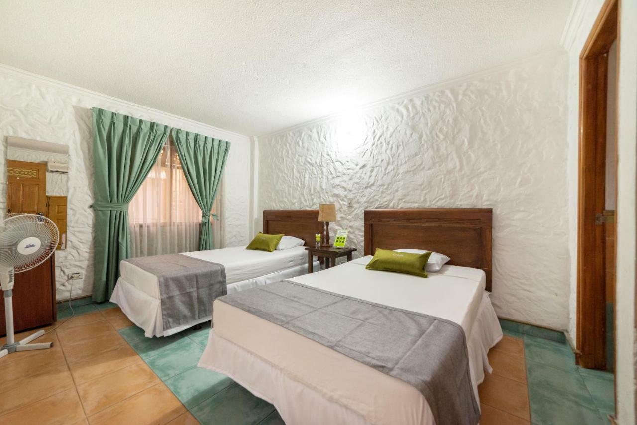 Hotel Ayenda 1223 Porton De La 10 à Medellín Extérieur photo